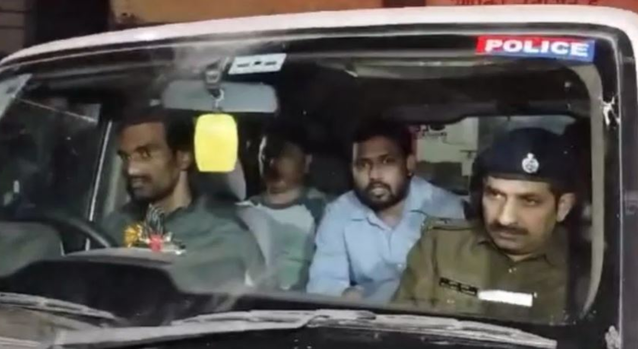 छात्रों के समर्थन पर नपे खान सर, पुलिस ने लिया हिरासत में, सामने आया ये बड़ा अपडेट 1 New Project 67