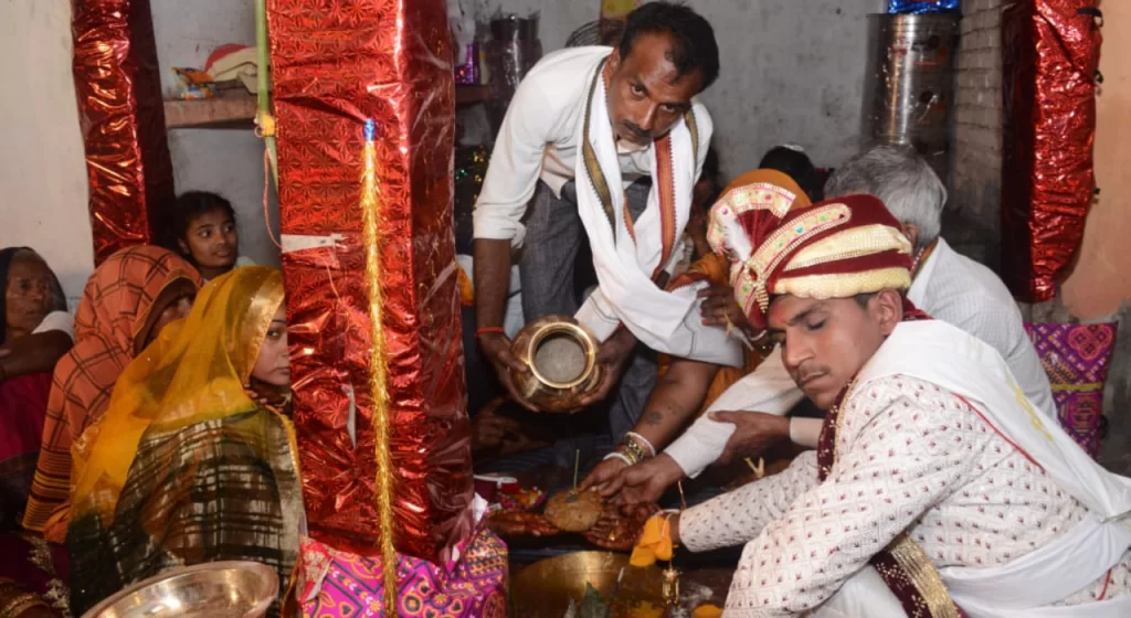 मेहंदी भी न फीकी हुई और उजड़ गया सुहाग, नई-नवेली दुल्हन ने शादी के पहले ही दिन खोया पति 2 New Project 90