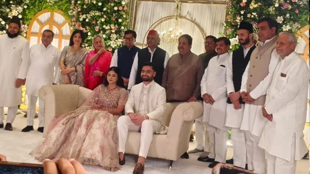 क्रिकेटर रिंकू और सपा सांसद प्रिया की हुई सगाई, स्टेज पर रो पड़ी प्रिया, अखिलेश यादव समेत कई दिग्गजों ने की शिरकत 2 New Project 2025 06 08T165639.484