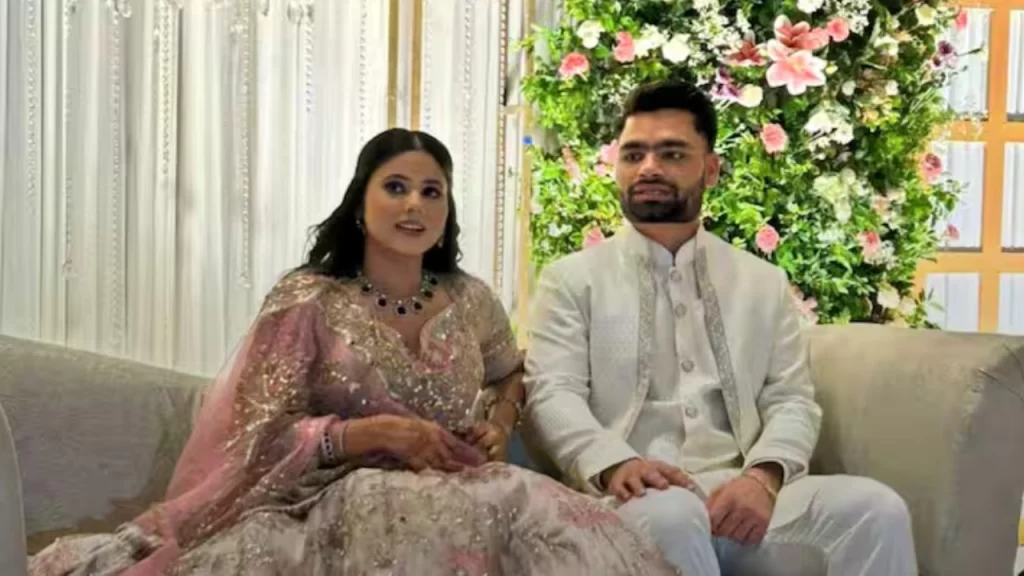 क्रिकेटर रिंकू और सपा सांसद प्रिया की हुई सगाई, स्टेज पर रो पड़ी प्रिया, अखिलेश यादव समेत कई दिग्गजों ने की शिरकत 3 New Project 2025 06 08T165747.858
